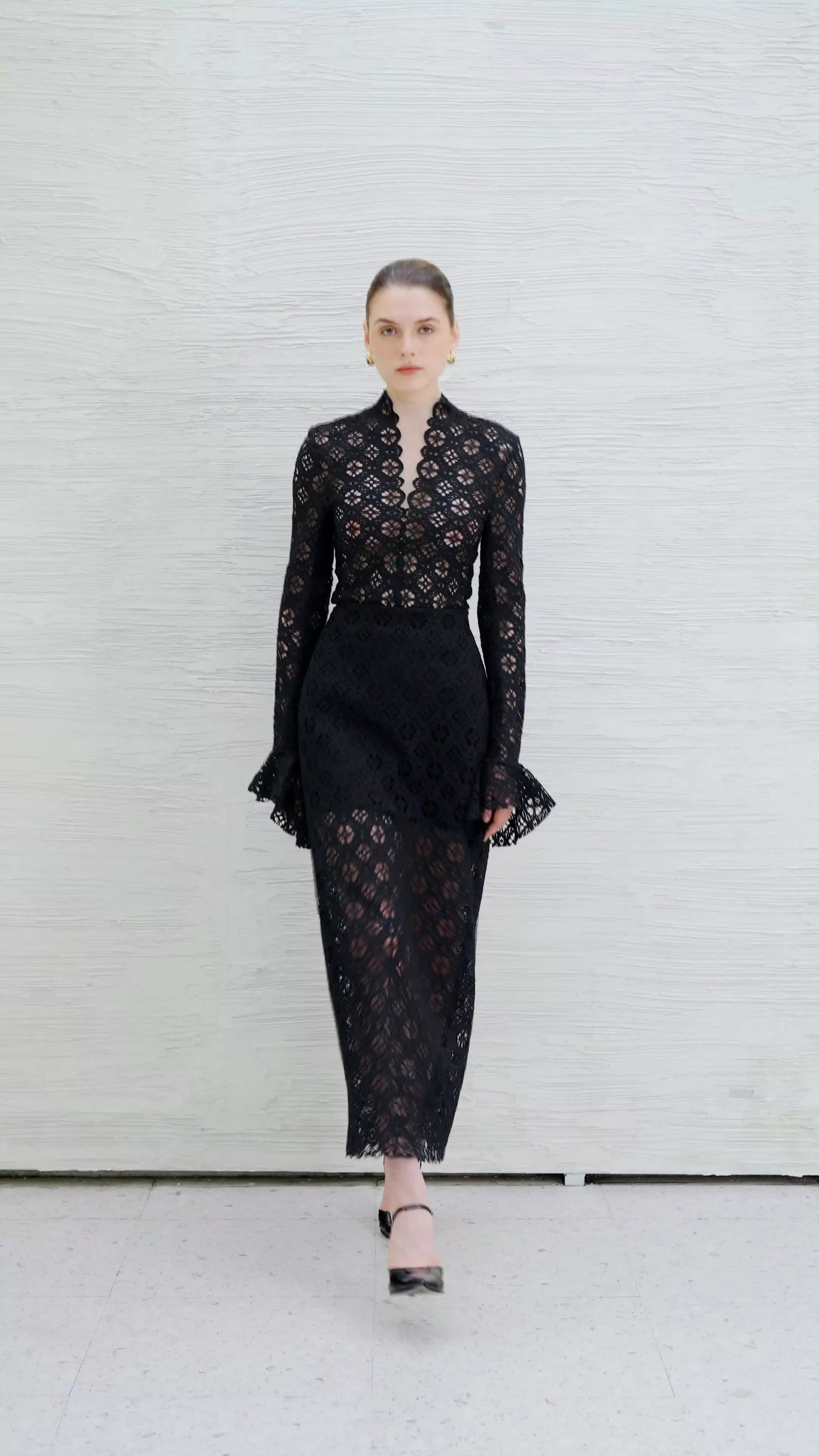 Conal Lace Midi Skirt – Black