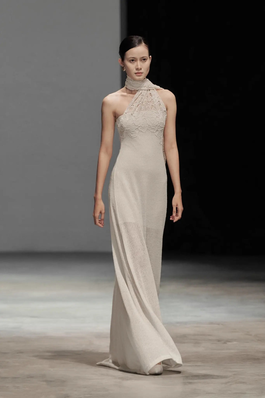 Corinne Elegant Lace Dress - Ivory